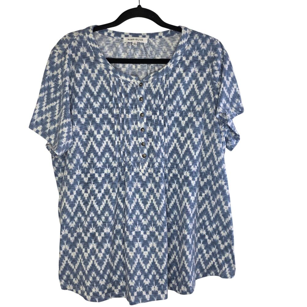 Rose + Olive Women's 1X Pintuck V Neck Short Flutter Sleeve Blouse Blue White